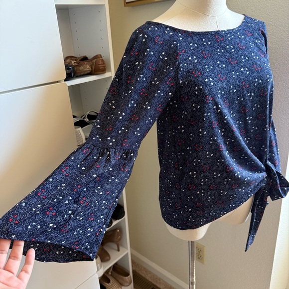 Michael Kors Navy Blue Floral Patterned Tie Front 3/4 Bell Sleeve Blouse Size XS - Picture 6 of 11